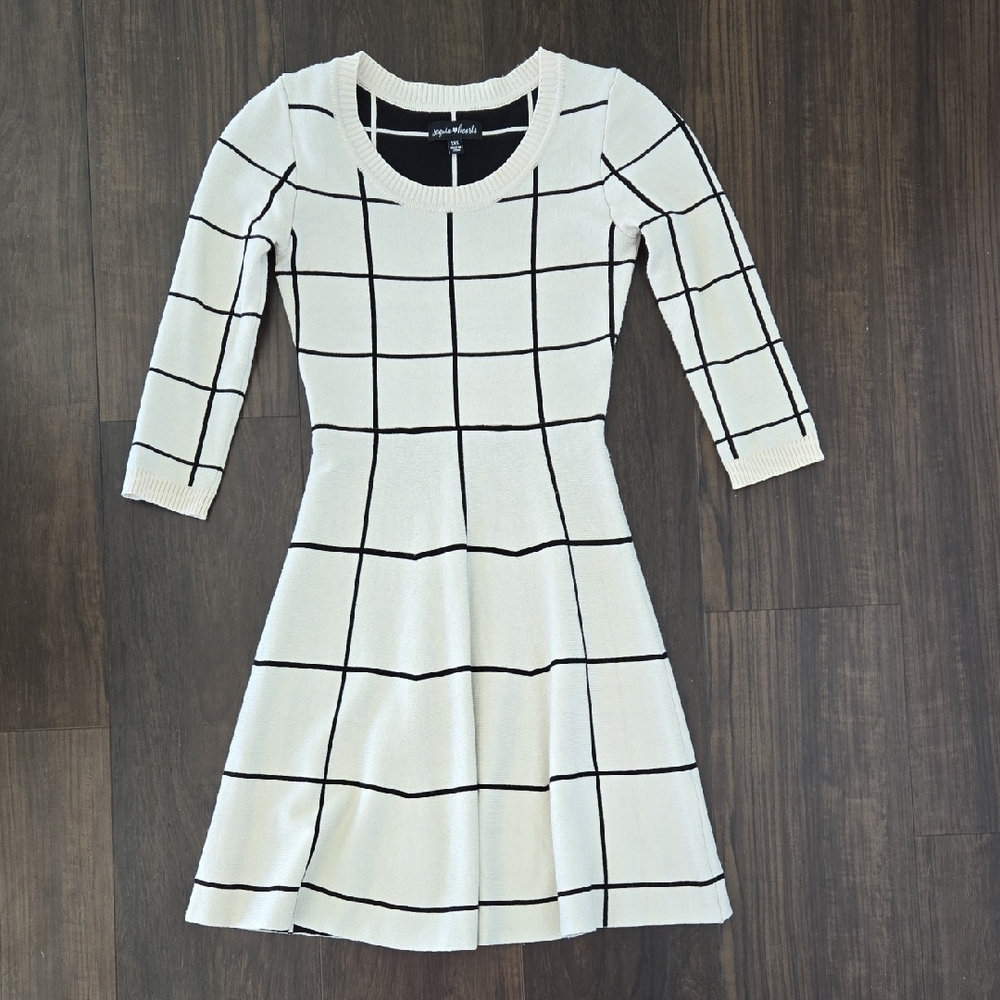 Cream & Black Stylish Knit Dress, Wmn XXS